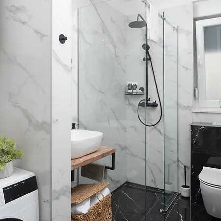 Sunny Garden The Modern זאדאר