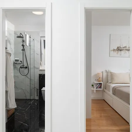 Sunny Garden The Modern דירה *