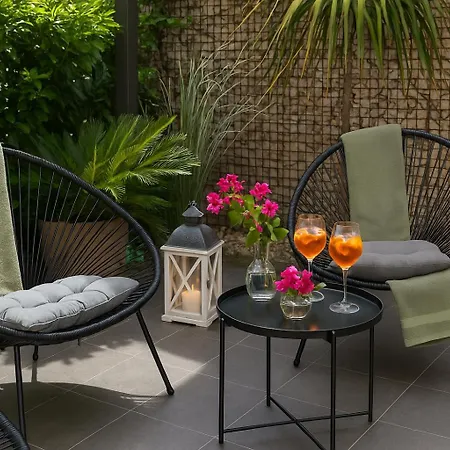 Sunny Garden The Modern * זאדאר