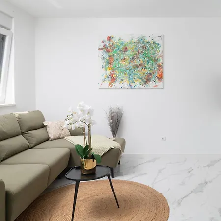 דירה Sunny Garden The Modern *