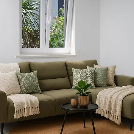 Sunny Garden The Modern Apartman *